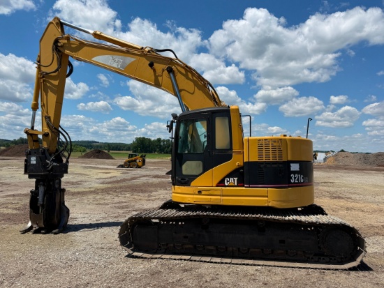 CAT 321CLCR HYDRAULIC EXCAVATOR SN:MCG00208 powered by Cat 3066T diesel engine, equipped with Cab,