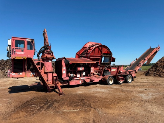 MORBARK 1300 TUB GRINDER SN:571-410 powered by Cat 3412 diesel engine, equipped with EROPS, Morlift