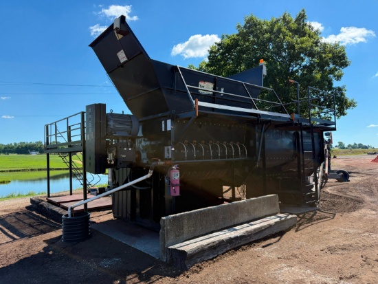 COLORBIOTICS SAHARA X3 MULCH COLORING SYSTEM MULCH COLORING MACHINE electric powered, equipped with
