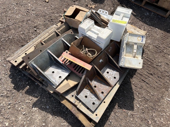 PALLET OF MORBARK WEAR ITEMS & BITS SUPPORT EQUIPMENT