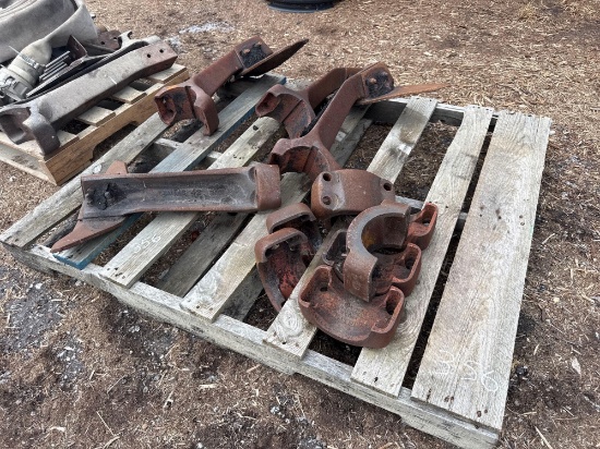 PALLET OF USED PADDLES & ARMS FOR COLORING MACHINE SUPPORT EQUIPMENT