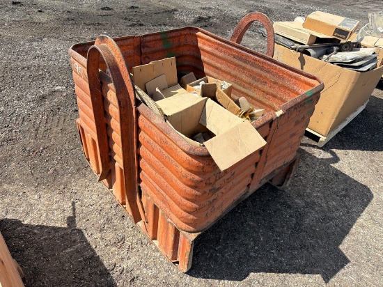 Steel Crate Of Bucket Teeth; Cutting Edge; Cutting Edge Bolts Support Equipment