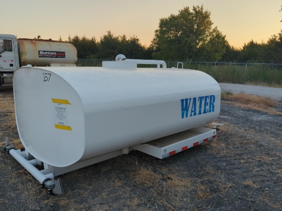 UNUSED SPLASH 10FT. 2,100 GALLON WATER TRUCK BODY 3/16 Shell, 1 baffle, dished heads, 2 front spray,