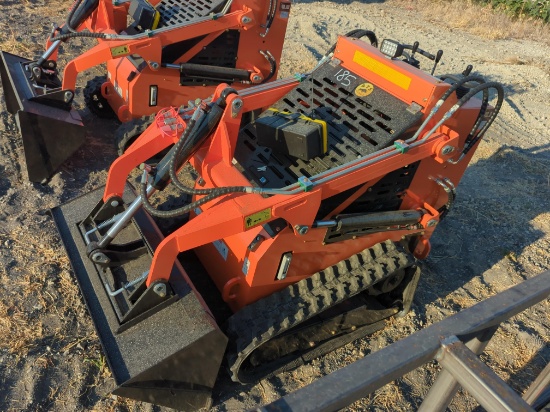 NEW ATS-T460 MINI TRACK LOADER SN:60065 powered by gas engine, equipped with auxiliary hydraulics,