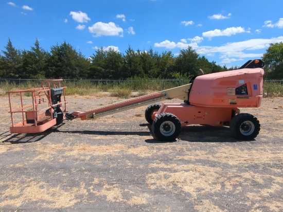 JLG 400S BOOM LIFT SN:300213891 4x4, powered by diesel engine, equipped with 40ft. Platform height,