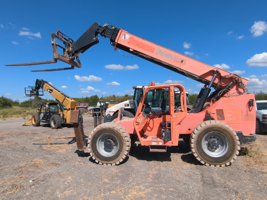 SKYTRAK 10054 TELESCOPIC FORKLIFT SN:160070105 4x4, powered by diesel engine, equipped with OROPS,