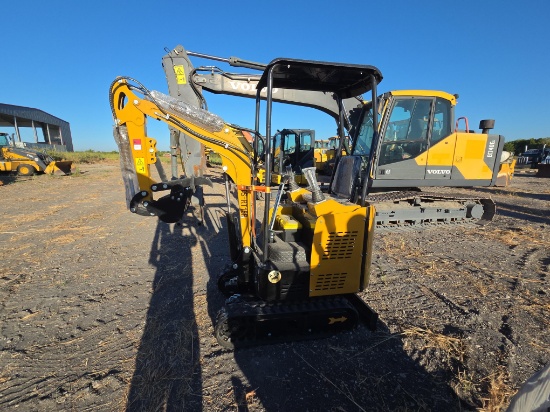 NEW ATS-RT15R HYDRAULIC EXCAVATOR powered by diesel engine, equipped with OROPS, front blade, rubber