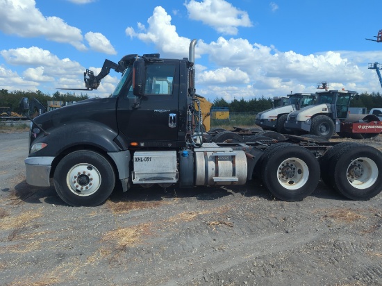 2014 INTERNATIONAL PROSTAR TRUCK TRACTOR VN:1HSDJAPR7EH023526 powered by diesel engine, tandem axle.