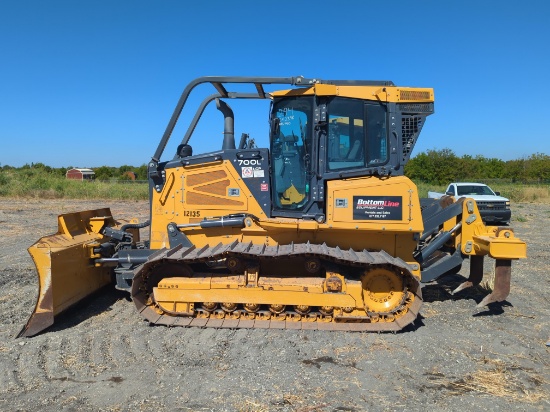 2025 JOHN DEERE 700L LGP CRAWLER TRACTOR powered by John Deere diesel engine, equipped with EROPS,