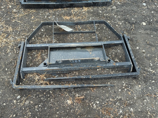 NEW LANDHONOR MPF-11-2000G 38IN MINI PALLET FORKS MINI TRACK LOADER ATTACHMENT