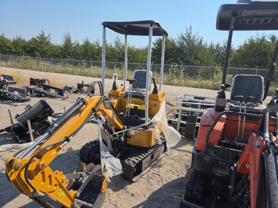 NEW ATS-RT15R HYDRAULIC EXCAVATOR powered by gas engine, equipped with OROPS, front blade, rubber