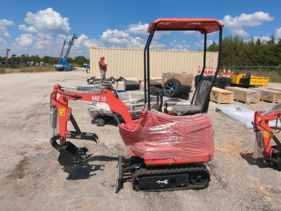 NEW SDLANCH ME15 HYDRAULIC EXCAVATOR powered by gas engine, equipped with OROPS, front blade, rub...