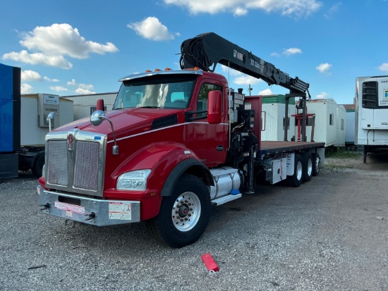 2017 KENWORTH T880 SHEET ROCK/BLOCK TRUCK VN:65640 powered by Paccar MX13 diesel engine, equipped