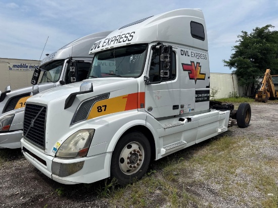 2016 VOLVO VNL TRUCK TRACTOR VN 4V4NC9EH2GN948479 powered by Volvo D13 diesel engine, 425hp,