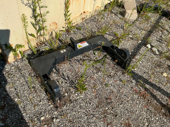 NEW WOLVERINE TR-26-02C CLASS 2 QUICK HITCH SKID STEER ATTACHMENT