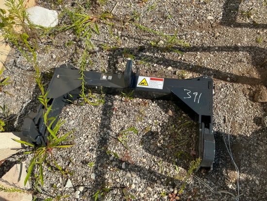 NEW WOLVERINE TR-26-02C CLASS 2 QUICK HITCH SKID STEER ATTACHMENT