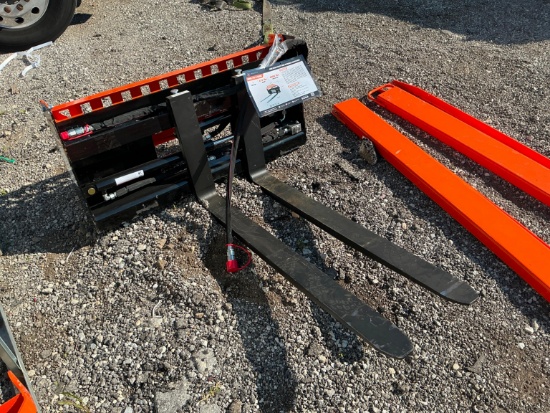 NEW WOLVERINE PFA-11-3300G 48IN. HYDRAULIC ADJUSTABLE PALLET FORKS SKID STEER ATTACHMENT