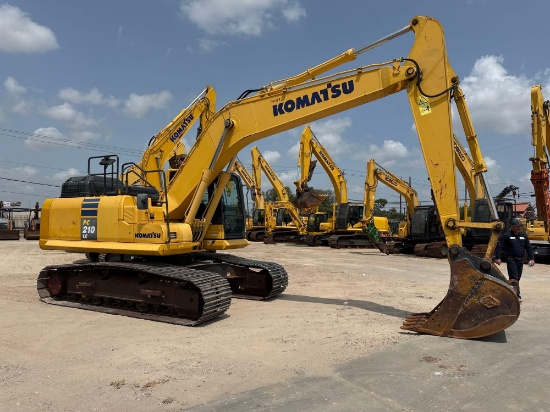 2016 KOMATSU PC210LC-11 HYDRAULIC EXCAVATOR SN:500189 powered by Komatsu SA6D107E-3 diesel engine,