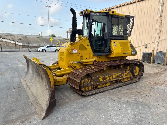 2017 KOMATSU D51PX-24 CRAWLER TRACTOR SN:10202 powered by Komatsu SAA4D107-3 diesel engine, equip...