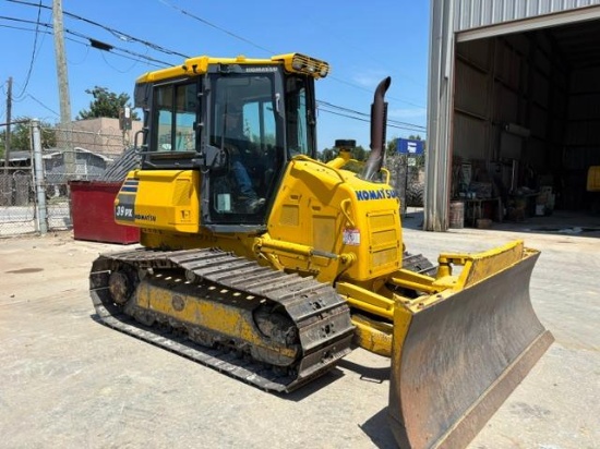 KOMATSU D39PX-23 CRAWLER TRACTOR SN:90605 powered by Komatsu SAA4D95LE diesel engine, equipped with