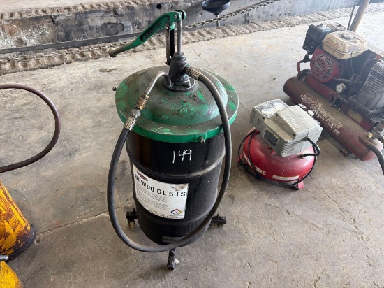 80w90, 16 Gal Drum With Hand Pump Support Equipment