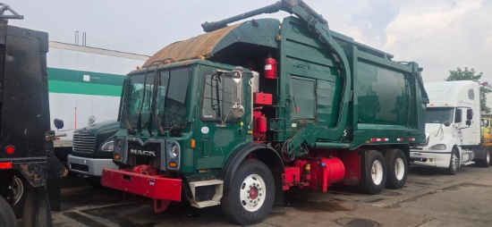 2013 MACK MRU GARBAGE TRUCK VN:9659 powered by Mack diesel engine, equipped with Heil 612 28 yard