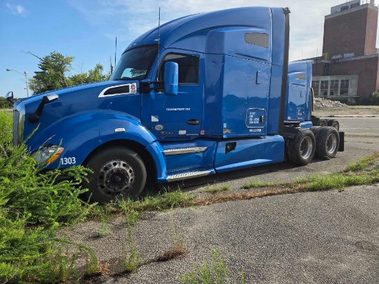 2020 KENWORTH T680 TRUCK TRACTOR VN:317506 powered by Paccar MX13 diesel engine, 455hp, equipped