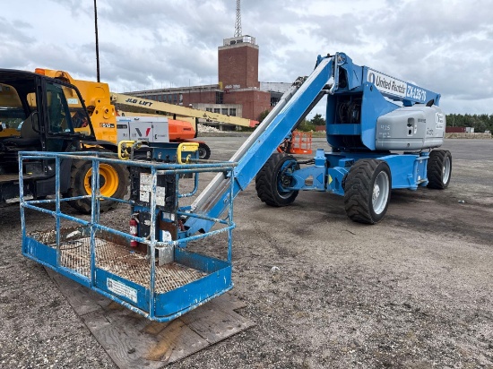 GENIE ZX135-70 BOOM LIFT SN:2171 4x4, powered by diesel engine, equipped with 135ft. Platform