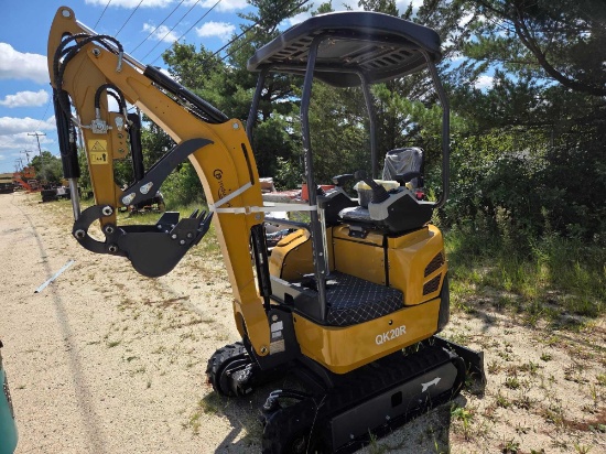NEW CFG QK20R HYDRAULIC EXCAVATOR SN: 2310953 powered by RATO gas engine, 23HP, equipped with OROPS,
