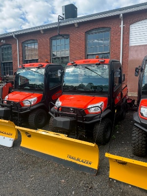 2022 KUBOTA RTV1100 UTILITY VEHICLE 4x4, powered by Kubota diesel engine, equipped with EROPS, air,