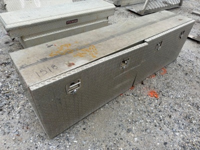 82in. L X 24in. H X 18in. D Aluminum Tool Box Support Equipment