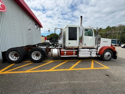 2016 WESTERN STAR W4900EX TRUCK TRACTOR VN:5KJJABD10GPHN7519 powered by Detroit diesel engine,