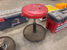 SHOP STOOL SUPPORT EQUIPMENT