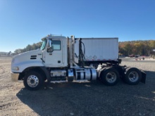 2019 MACK TRUCK TRACTOR VN:HGF88958 powered by Mack diesel engine, equipped with automatic