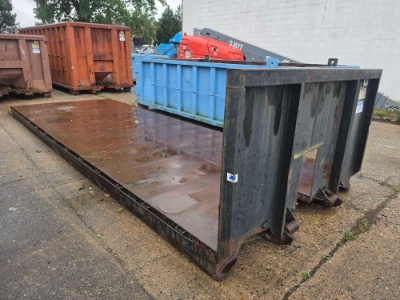 JCI 24FT. FLATBED BODY 48in. Bulkhead rub rail w/ pockets.