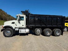 2004 MACK CV713 DUMP TRUCK VN:1M2AG11C54M016543 powered by Mack AMI 12.0L diesel engine, equipped