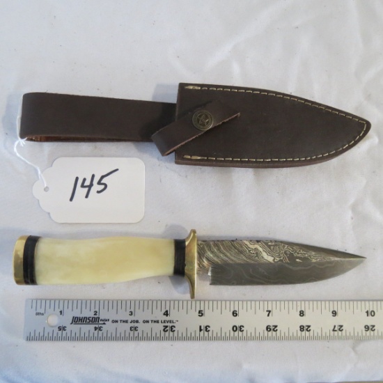 Hand Made Damascus Knife