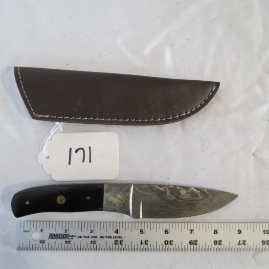Hand Made Damascus Knife