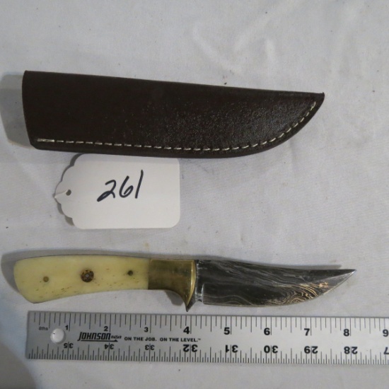 Hand Made Damascus Knife