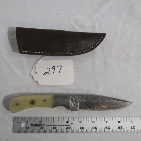 Hand Made Damascus Knife