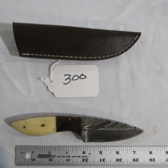 Hand Made Damascus Knife
