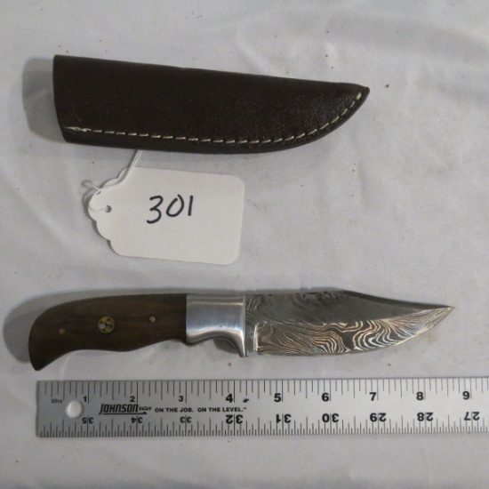 Hand Made Damascus Knife
