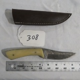 Hand Made Damascus Knife