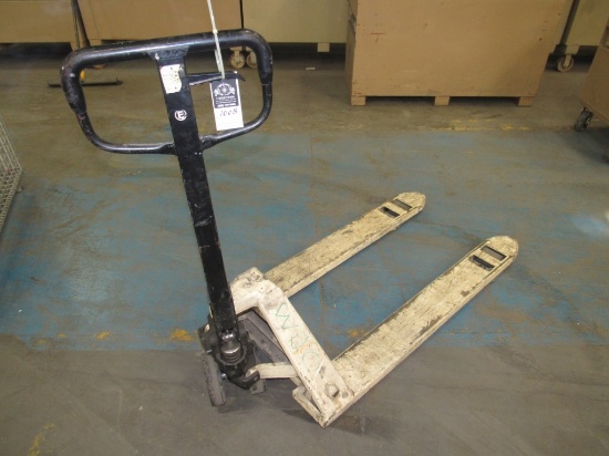 6,000 LB Pallet Jack-