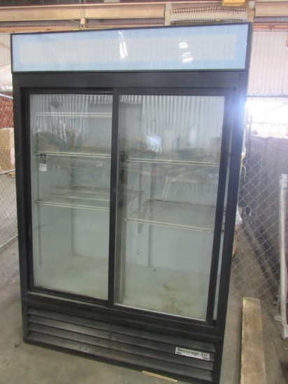 BeverageAir Comercial Display Refrigerator-