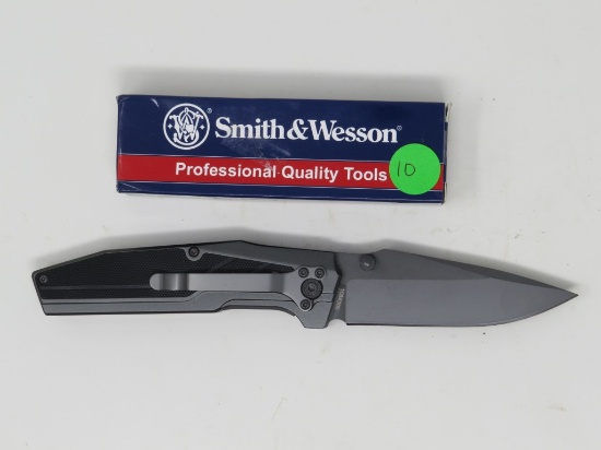 *New* Smith and Wesson Pocket Knife