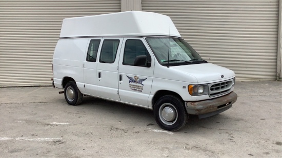 2001 Ford E-Series Cargo Handicap Van