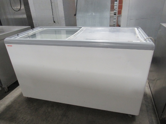 AHT Rolling Ice Cream Cooler-