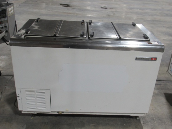 Kelvinator Rolling Ice Cream Cooler-