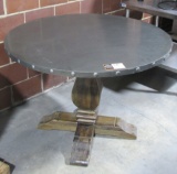 Round Table-